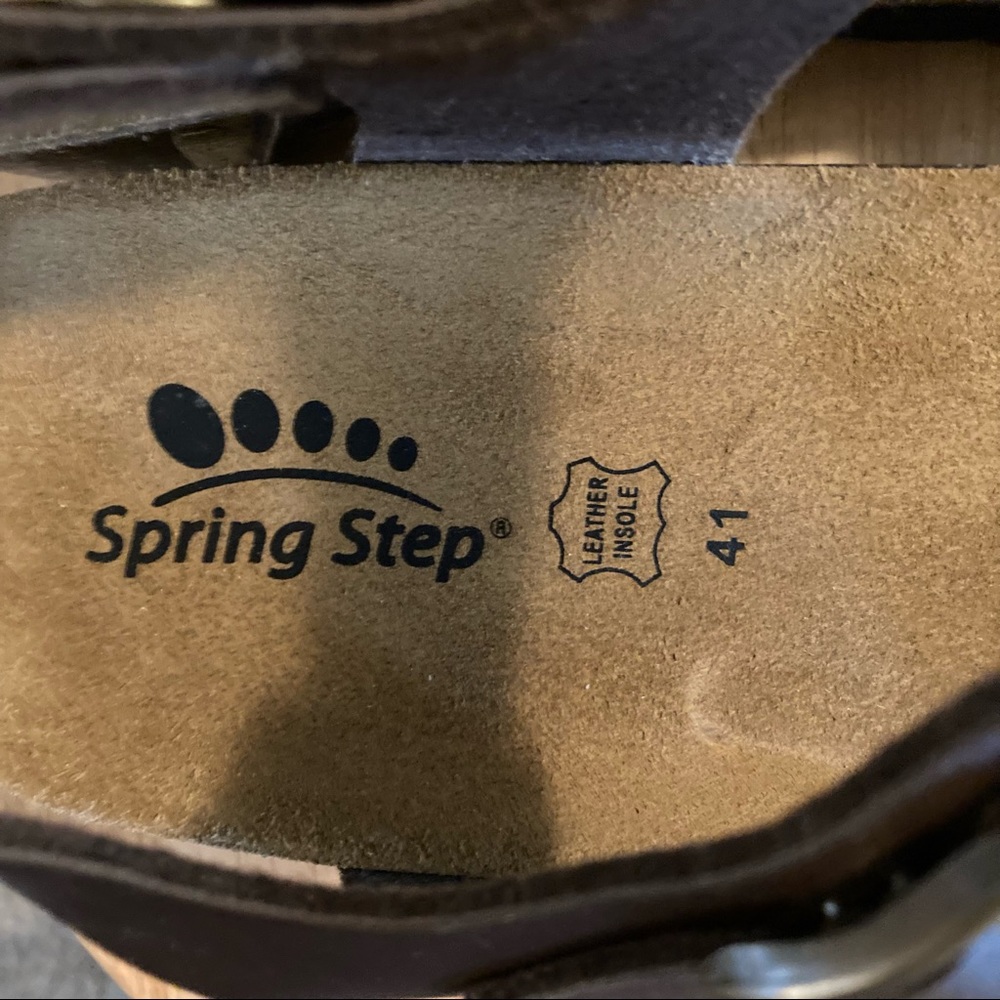 Spring Step Woven Wedge Sandals - Picture 4 of 6